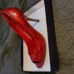 Red parent leather pumps heels, size 9, Enzo angiolini